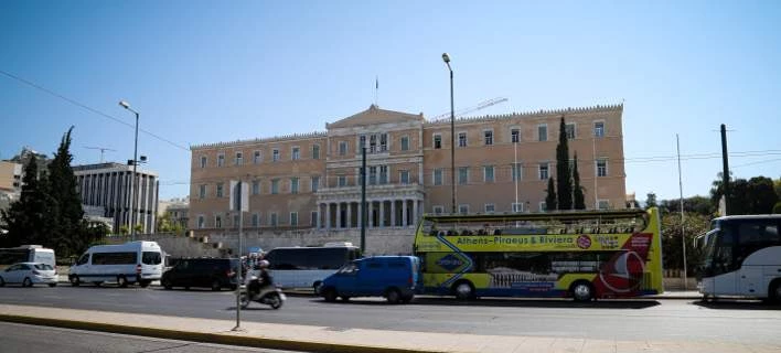 Moody’s: Η Ελλάδα πρέπει να αποφύγει την παγίδα του Σίσυφου – Οι δύο εσωτερικοί κίνδυνοι